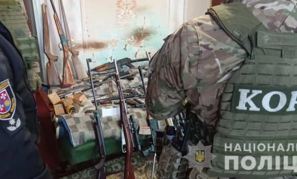 У Вінниці силовики перекрили канал постачання зброї