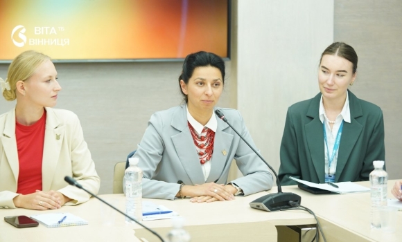 88 тисяч соціальних послуг за півроку Хмельниччина переймає досвід Вінниці 88 тисяч соціальних послуг за півроку Хмельниччина переймає досвід Вінниці