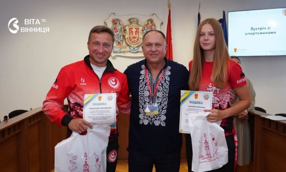 Акробати, стрільці, каратисти й шахісти Вінниця нагородила найкращих спортсменів громади