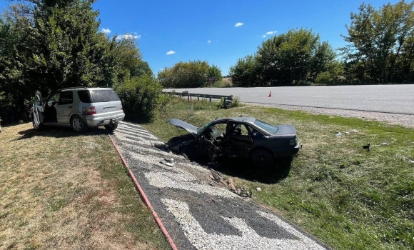 Audi та Mercedes зіткнулись під Немировом - один із водіїв у лікарні