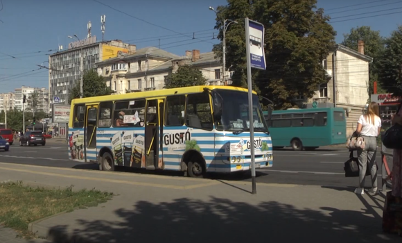 Автобуси за маршрутом №30Б “Щітки - Центральний автовокзал” відновили рейси