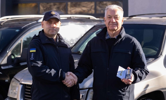 Автопарк вінницьких рятувальників поповнили п’ять авто від литовських меценатів