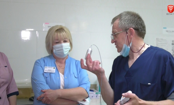 Бельгійський хірург допомагає вінницьким медсестрам освоїти нові методики лікування