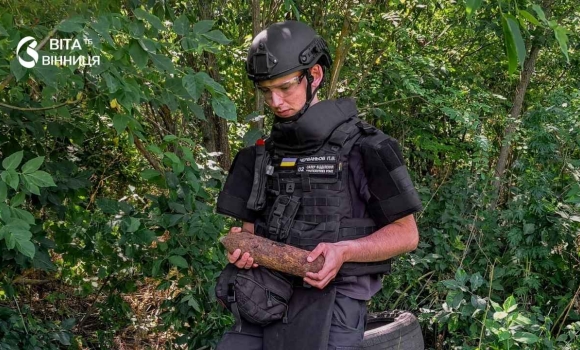 Біля приватного будинку в Піщанці знайшли снаряд часів війни Біля приватного будинку в Піщанці знайшли снаряд часів війни