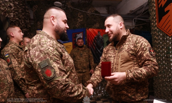 Бійці вінницької бригади отримали нагороди та відзнаки з нагоди Дня автомобіліста та дорожника Бійці вінницької бригади отримали нагороди та відзнаки з нагоди Дня автомобіліста та дорожника