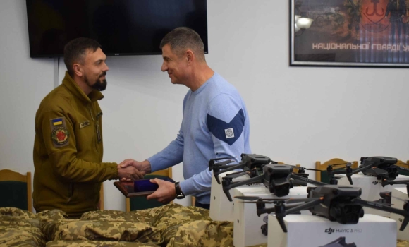 Бійцям «Червоної Калини» передали з Калинівки необхідне обладнання