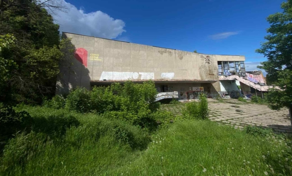 Будівлю колишнього кінотеатру на вул.Соборній передали на баланс Вінницької агенції муніципальної нерухомості