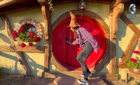 Будинок бджоляра, хоббітські пагорби і дім зі сміття незвичні туристичні локації України