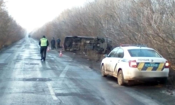 За межами Вінниці - тотальна ожеледиця, у райони краще не виїжджати