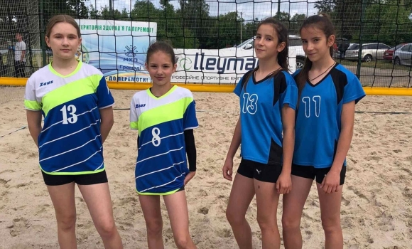 Чемпіонат «Обласної дитячої ліги» з пляжного волейболу виграли дівчата з Вінниці