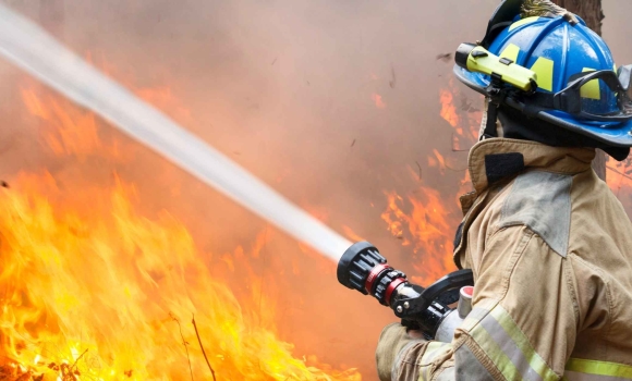 Через коротке замикання електромережі на Вінниччині загорівся будинок