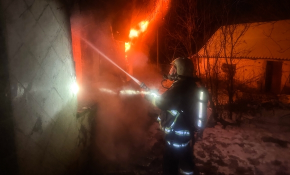 Через несправність пічного опалення на Вінниччині горіли будинки та лазня Через несправність пічного опалення на Вінниччині горіли будинки та лазня