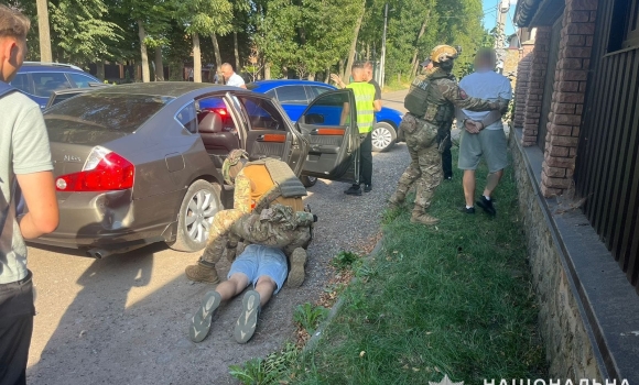 Чотирьом учасникам наркоугруповування на Вінниччині слідчі повідомили про підозру