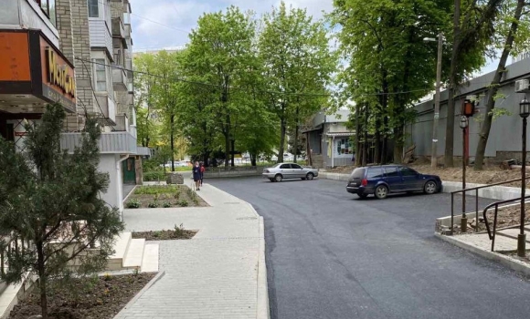 Цьогоріч у Вінниці відремонтують 14 прибудинкових територій