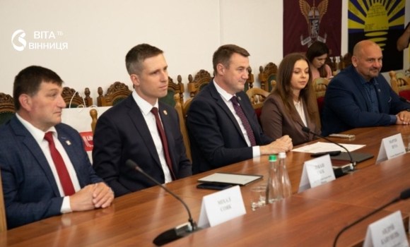 Делегація Ліберецького краю Чехії завітала з візитом на Вінниччину Делегація Ліберецького краю Чехії завітала з візитом на Вінниччину