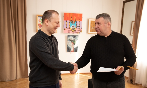 Директору Вінницького обласного художнього музею продовжили контракт