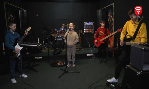 Дитячий гурт Kontrabas готується до благодійного туру Європою