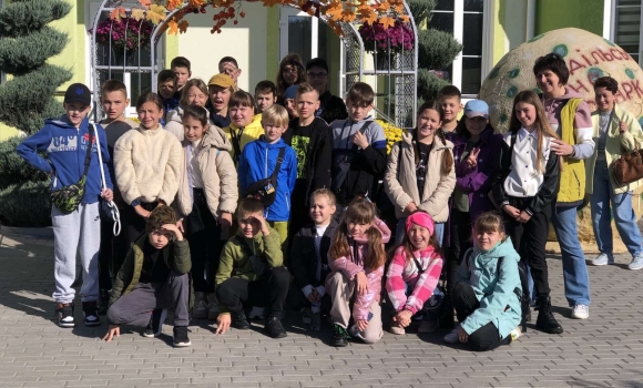 Для діток захисників та захисниць з Калинівщини організували поїздку в зоопарк