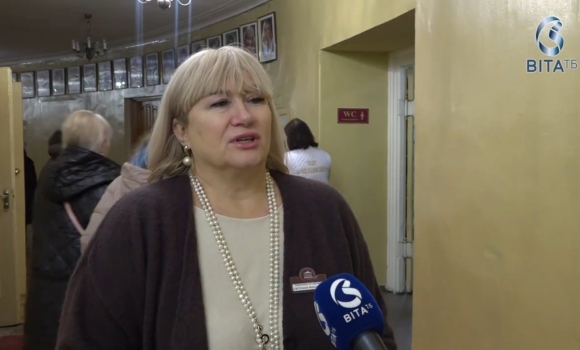 Для людей з порушенням зору в Вінницькому театрі організували аудіосупровід вистави