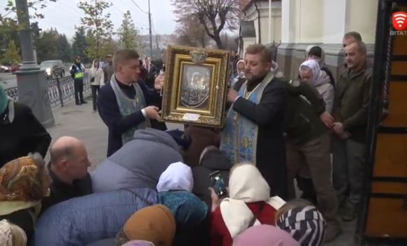 До Вінниці привезли чудотворну ікону Божої Матері