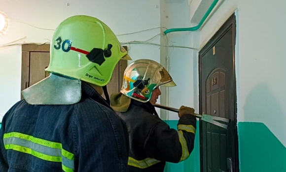 Донька забила на сполох у Ладижині надзвичайники врятували пенсіонерку, в якої стався інсульт