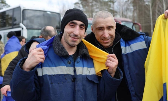 Другий день обміну визволили ще 300 військових та двох цивільних українців