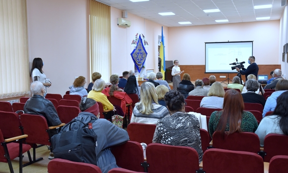 У Вінниці презентували ініціативу соціальний паспорт "Картка життя"