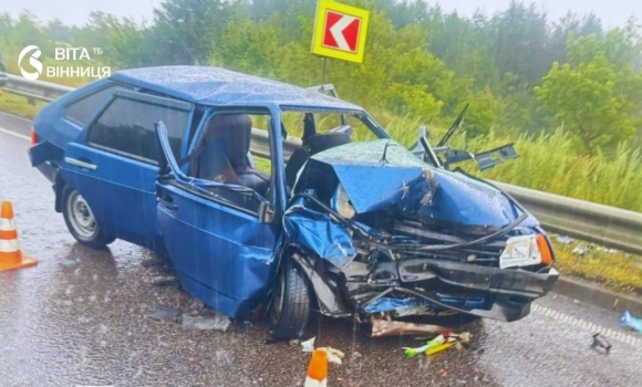 ДТП на дощовій трасі у Райгороді госпіталізовано 41-річного та 60-річного пасажирів ДТП на дощовій трасі у Райгороді госпіталізовано 41-річного та 60-річного пасажирів