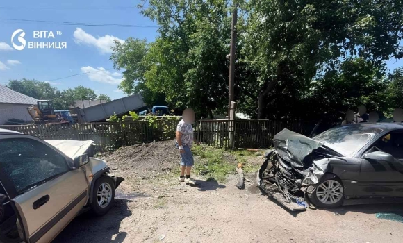 ДТП у Барі четверо госпіталізованих, серед них неповнолітні пасажирки