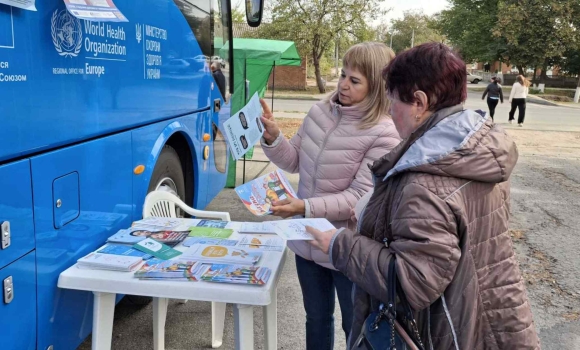 Дві третини відвідувачів “Вакцинобуса” у Турбові мали підвищений артеріальний тиск