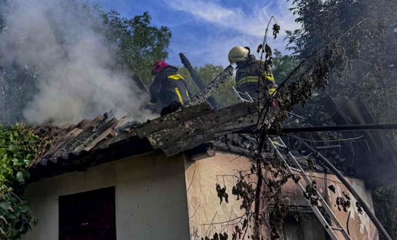 Дворічна дівчинка на Вінниччині бавилась з сірниками й підпалила хату