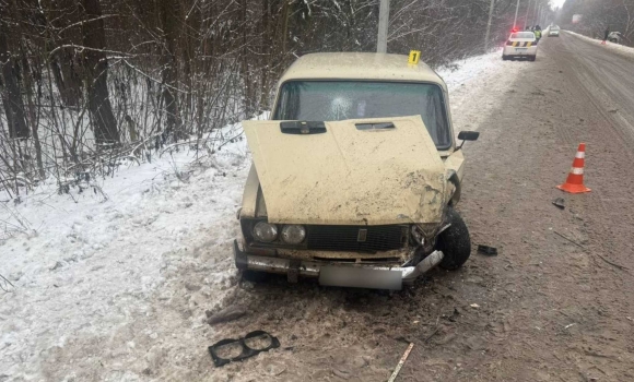 Двоє дітей травмувалися внаслідок зіткнення легковиків у Хмільнику