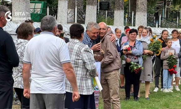 Джуринська громада тепло зустріла Героя, який був у полоні майже чотири роки