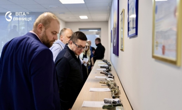 Експерти з Італії, Литви та Латвії вивчали вінницький досвід обліку трофейної та знайденої зброї Експерти з Італії, Литви та Латвії вивчали вінницький досвід обліку трофейної та знайденої зброї