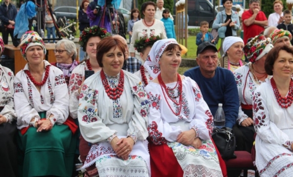 На Гайсинському фестивалі фольклорних колективів перемогли “Кумасі”