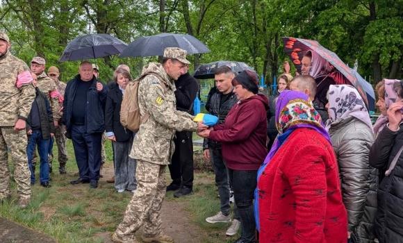 Гайсинчани попрощалися із молодшим сержантом Віталієм Бондарем