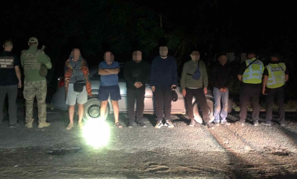 Гайсинчанин спробував переправити через кордон чотирьох чоловіків мобілізаційного віку