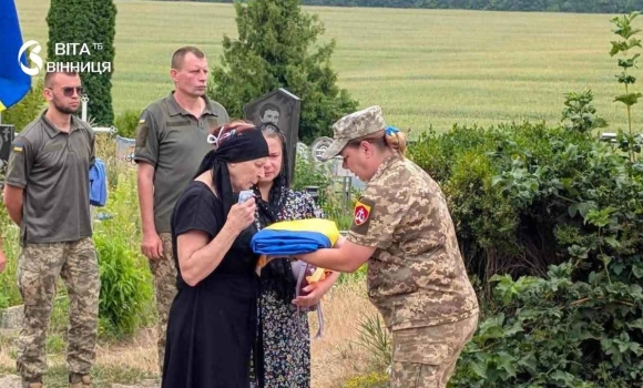 Гайсинщина попрощалася із солдатом Нацгвардії Юрієм Павловським Гайсинщина попрощалася із солдатом Нацгвардії Юрієм Павловським