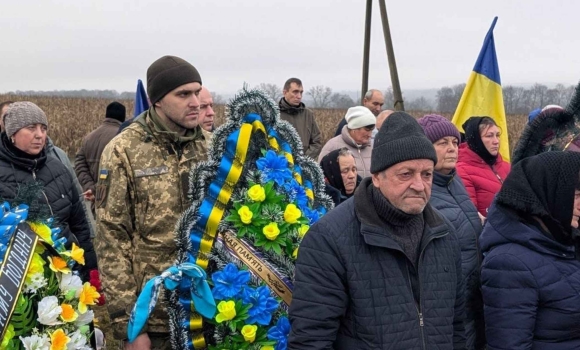 Гайсинська громада попрощалася з 27-річним земляком-захисником Гайсинська громада попрощалася з 27-річним земляком-захисником
