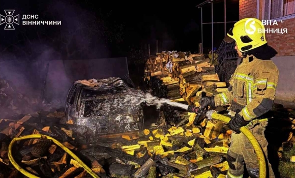 Газовий стояк спалахнув на Вінницьких Хуторах також в області горіли будинки й авто Газовий стояк спалахнув на Вінницьких Хуторах також в області горіли будинки й авто