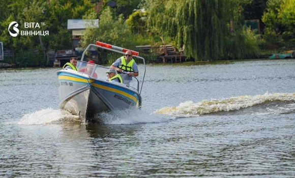 Гідроциклісти Вінниці отримали суворе застереження щодо швидкісного режиму Гідроциклісти Вінниці отримали суворе застереження щодо швидкісного режиму