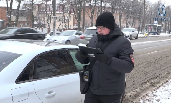 Інспектори з паркування провели зимовий рейд вулицями Вінниці