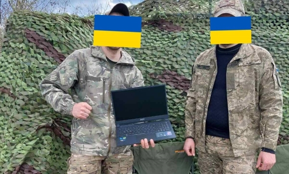 Калинівчани передали захисникам на фронт потужний ноутбук