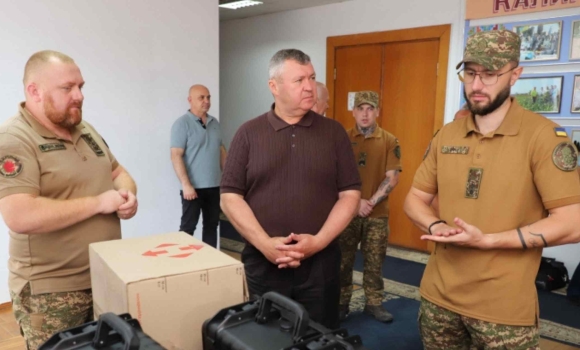 Калинівська громада передала захисникам ще десять квадрокоптерів