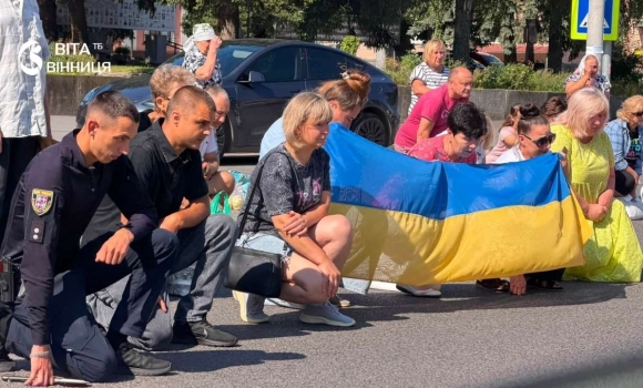 Керівник духового оркестру став мінометником Тульчинська громада попрощалася із Героєм-захисником