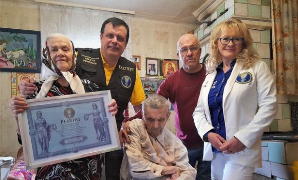 Київська пара довгожителів побила “вінницький рекорд” подружнього життя