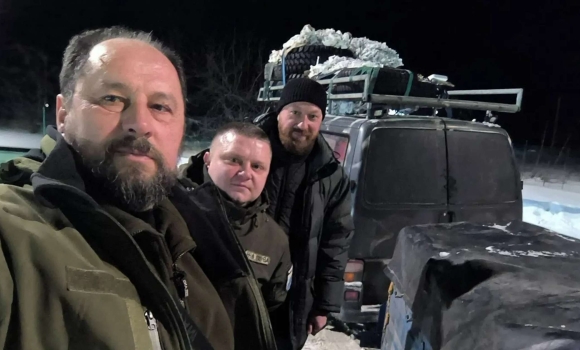 Клірики Вінницько-Барської єпархії здійснили поїздку до українських воїнів на Харківщину Клірики Вінницько-Барської єпархії здійснили поїздку до українських воїнів на Харківщину