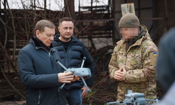 Команда гумштабу підсилила ще одну бригаду - передали п'ять Matrice 4T та 50 БПЛА Команда гумштабу підсилила ще одну бригаду - передали п'ять Matrice 4T та 50 БПЛА