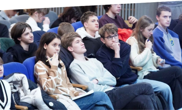 Команди ліцеїв і гімназій Вінниці зібрались на черговий чемпіонат «Що Де Коли»