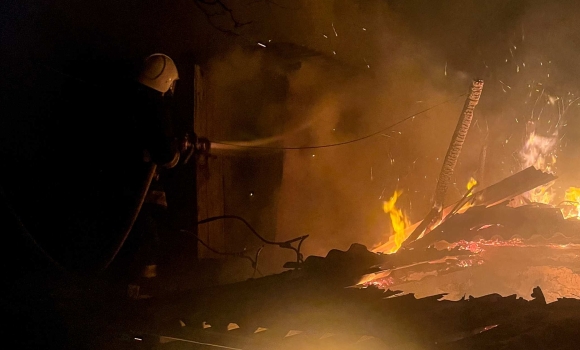 Коротке замикання спричинило одразу дві пожежі на Вінниччині